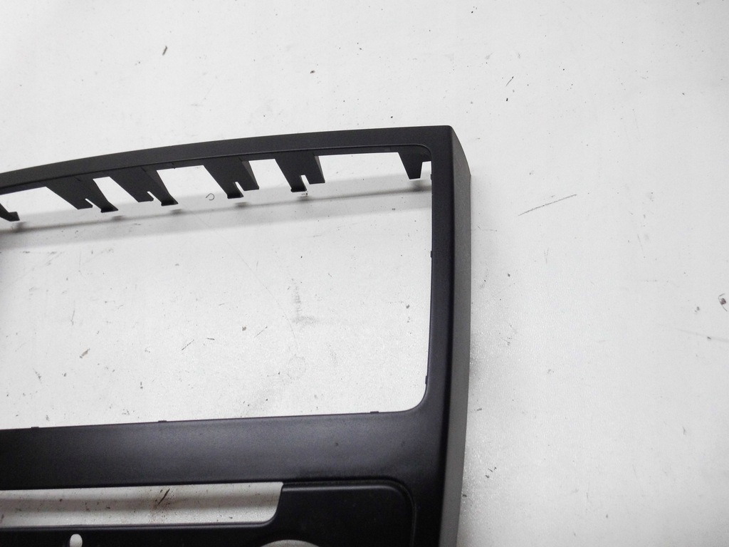 фото №4, Рамка радио кондиционера 5l0858069h skoda yeti 5l оригинал