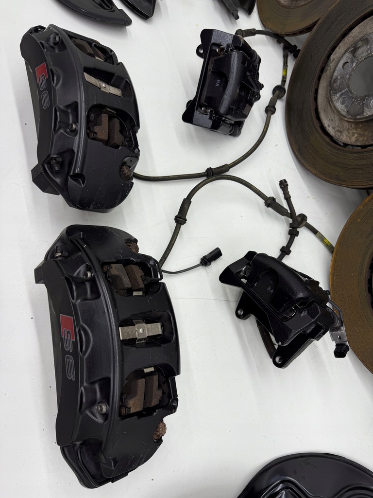 фото №10, Audi s6 c7 супорт супорти + гальмівні диски захист гальмівні комплект swap a6 s7 rs6