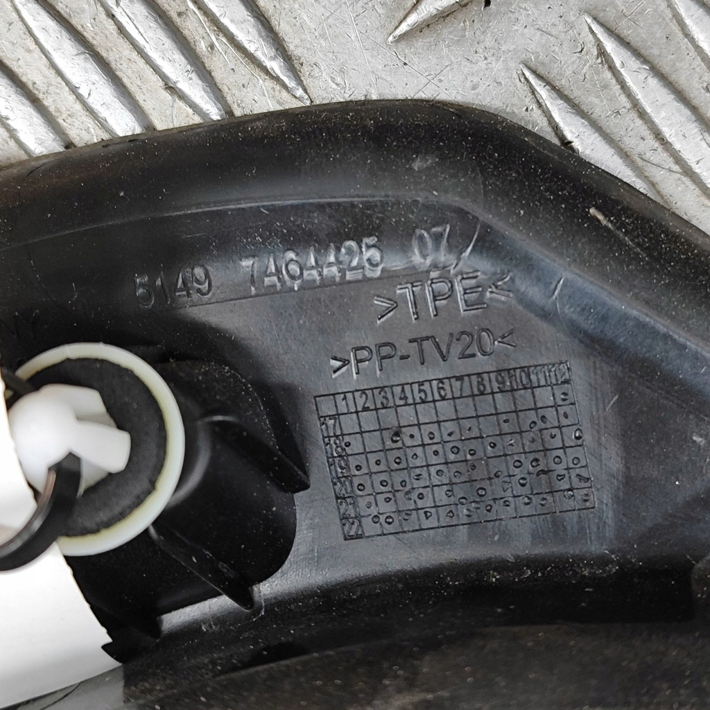 фото №6, Bmw 3 g20 g21 2024 ліва сторона молдинг pod фара задня