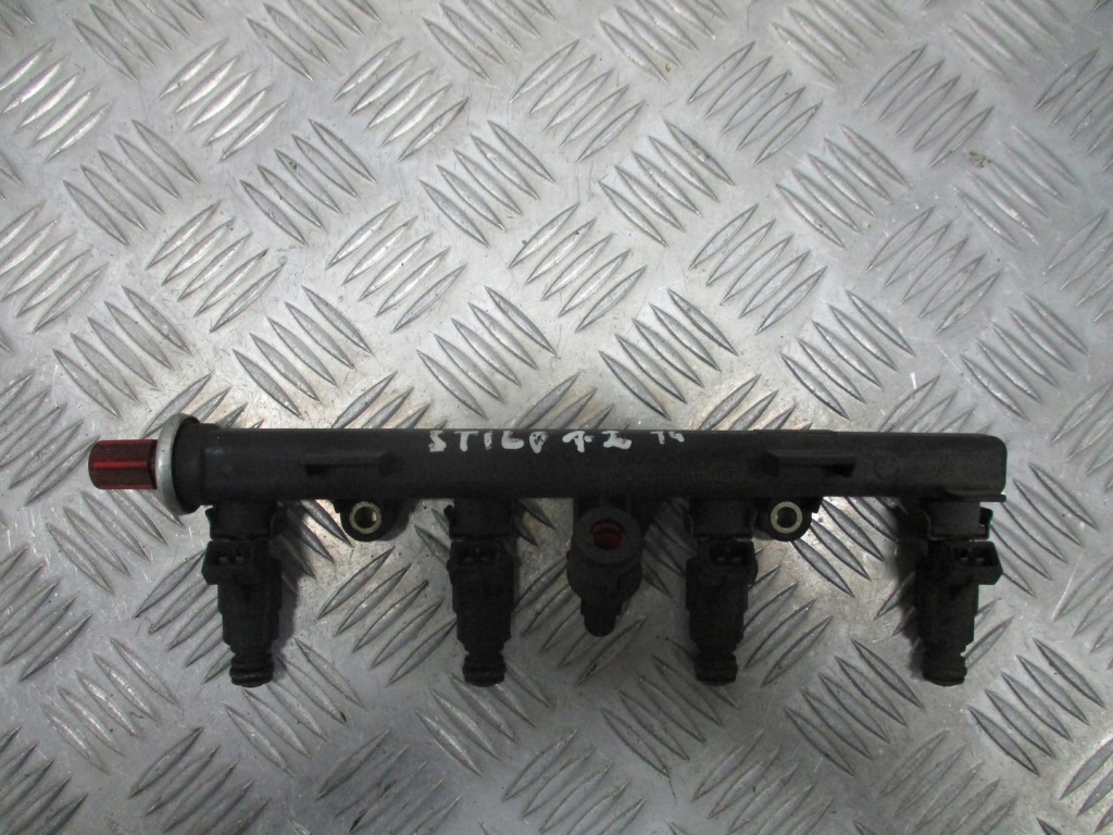 Купить Молдинг впрыскная fiat stilo 1.2 16v