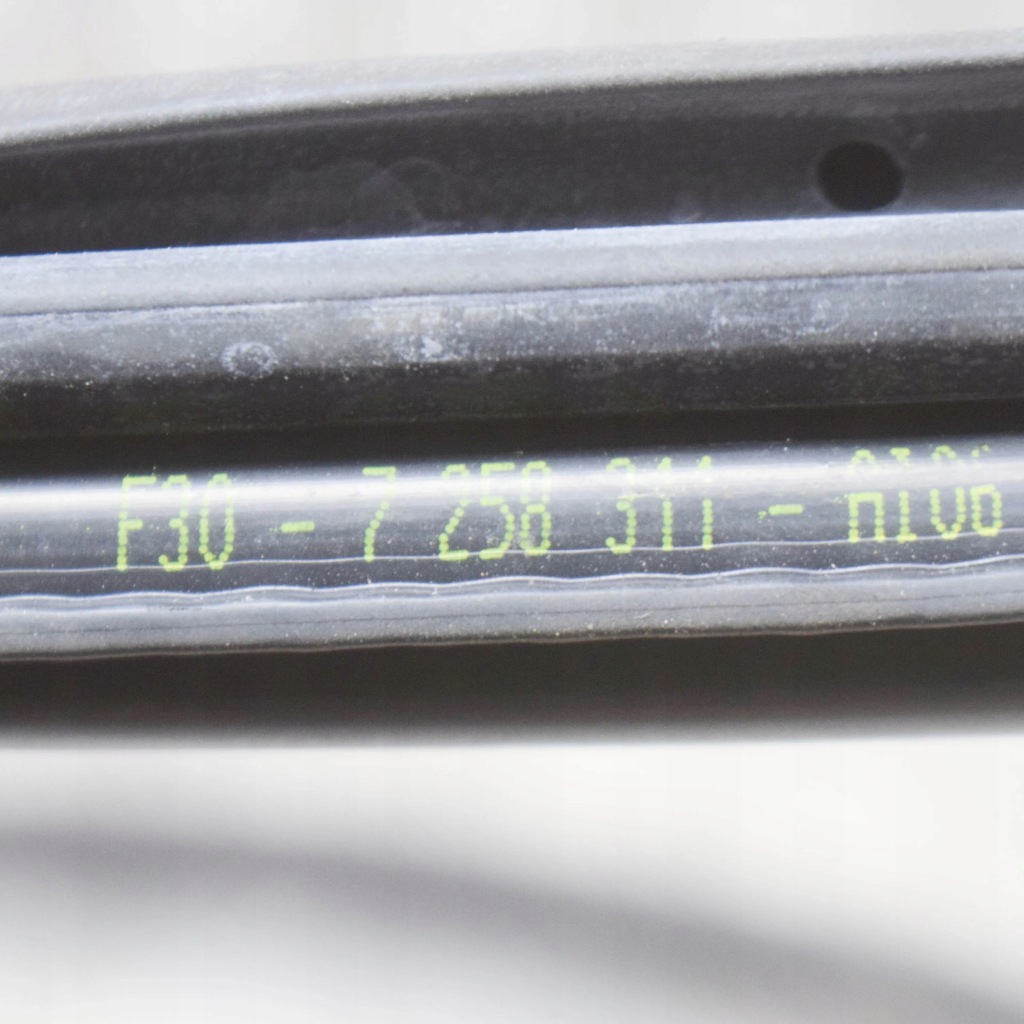 Bmw 3 f30 f35 f31 2014 правая сторона резиновый прокладка дверь задних Недорого