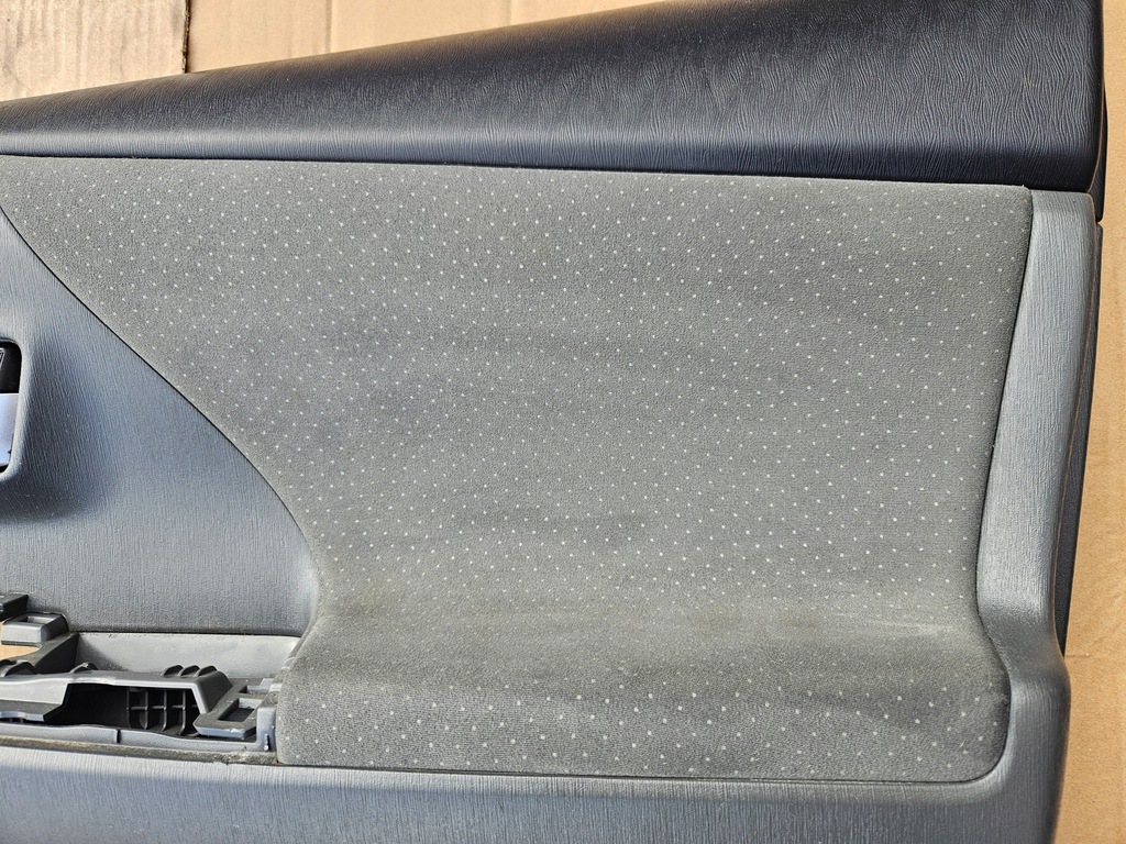 фото №5, Toyota prius plus обшивка правый перед