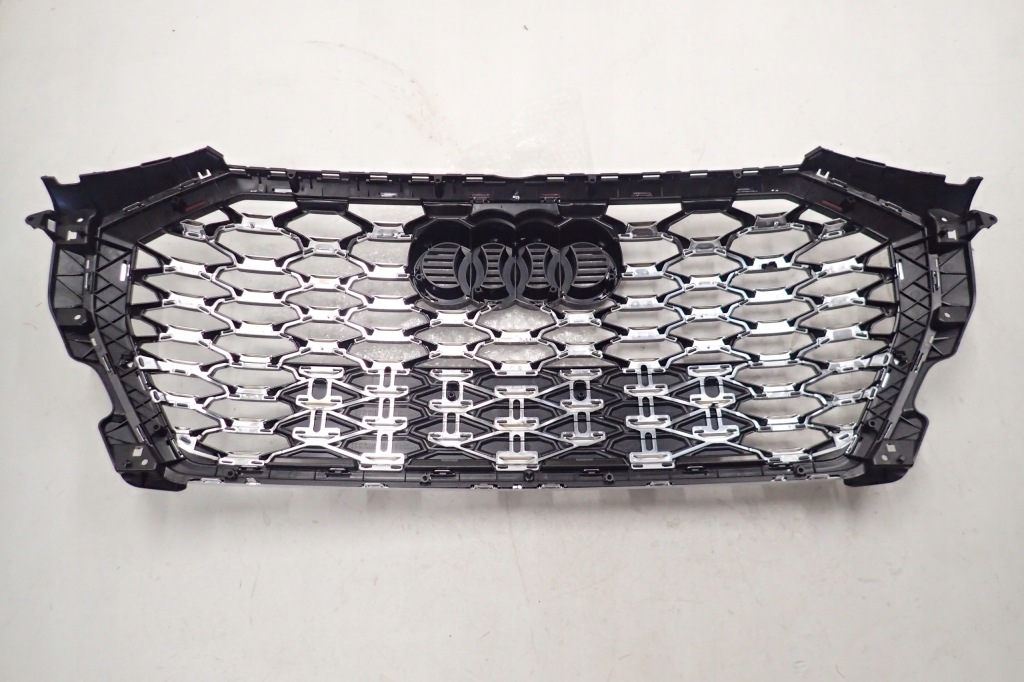 ^^ audi q3 83f решётка радиатора решётка  радиатора 83f853651 Недорого