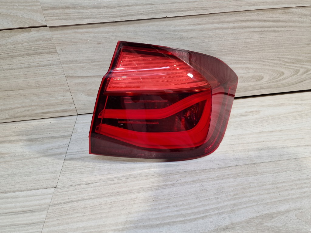 фото №1, Bmw 3 sedan f30 lift лампа правая задняя задняя led eu