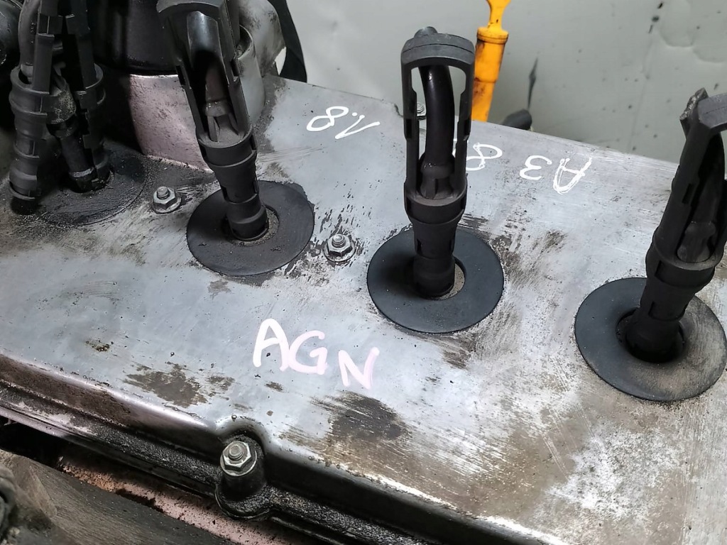 Двигун audi a3 8l1 1.8 agn Ціна