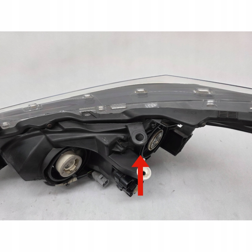 Toyota corolla e16 рестайлінг  2016+ фара перед правий led європа 81110-02l50-00 Київ