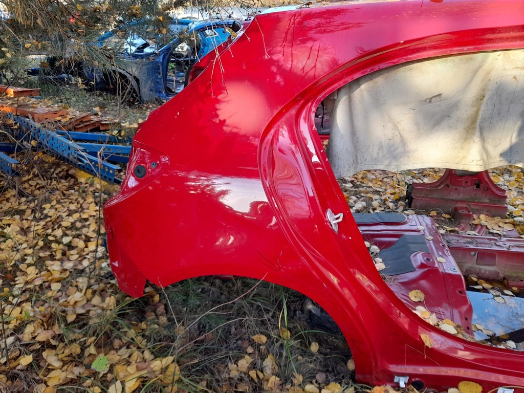 фото №1, Mercedes a w176 чверть крила правий задня задній