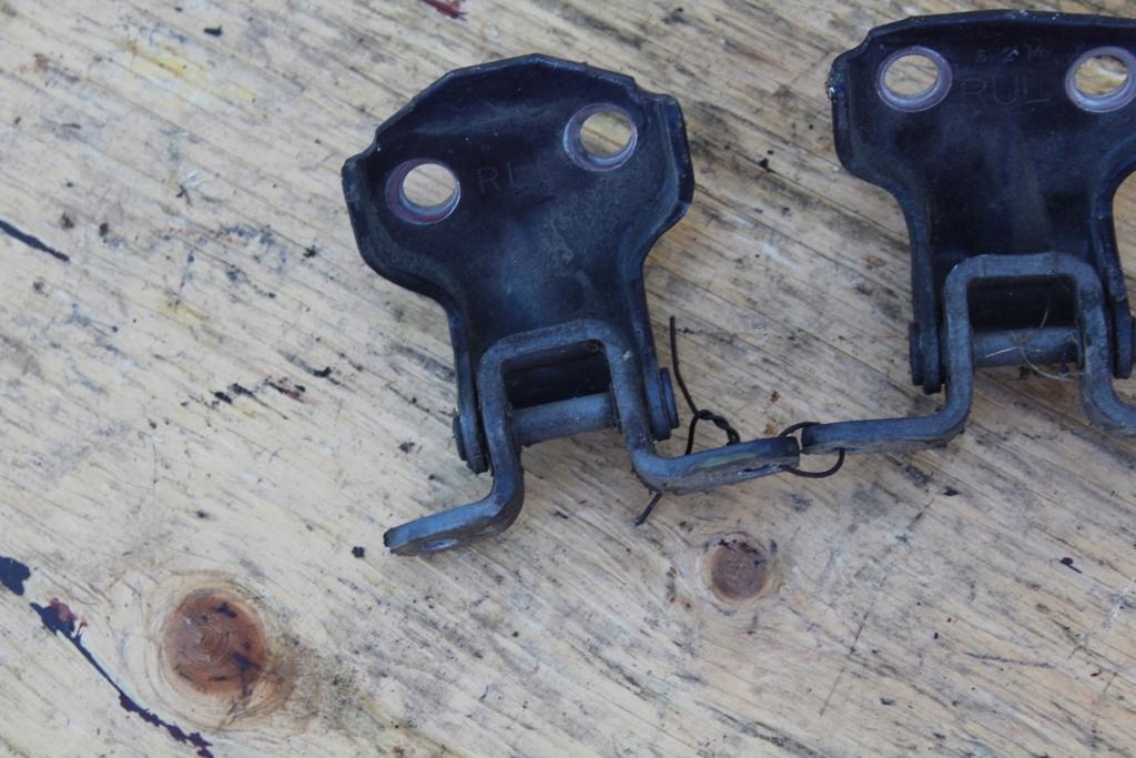 фото №8, Петли дверь передних левых subaru impreza ii gd hawkeye