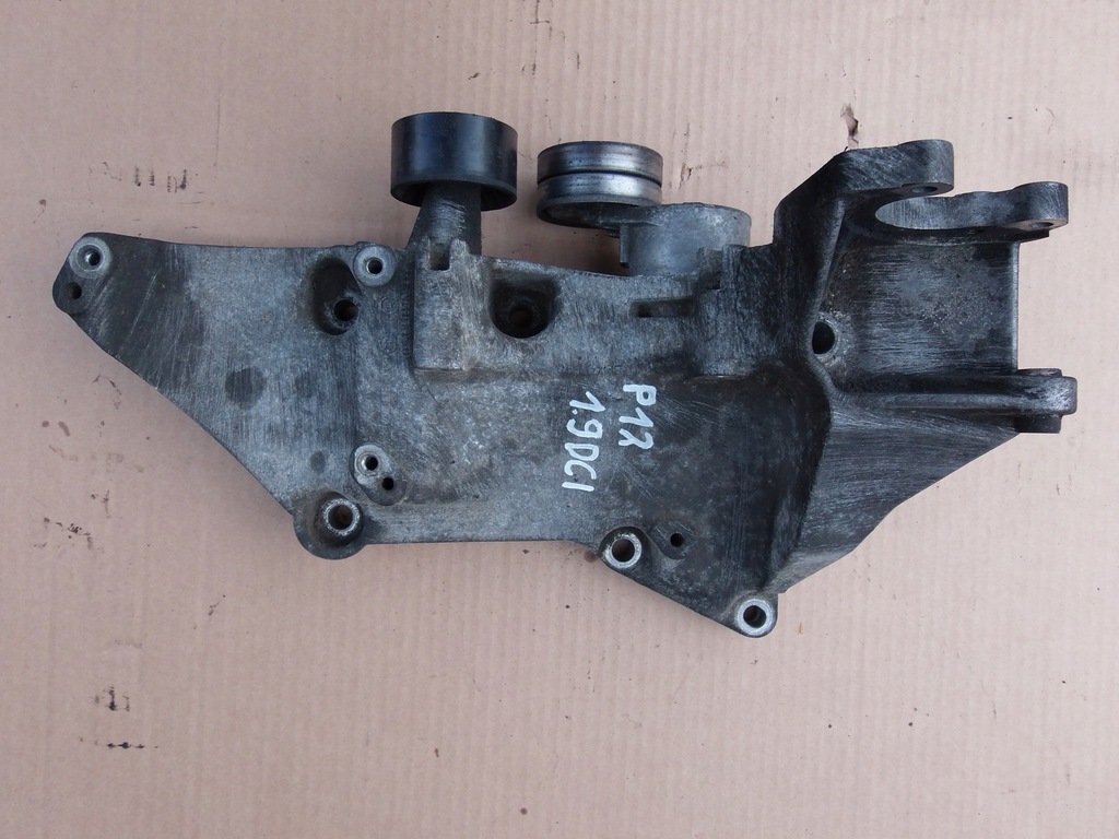 фото №1, Кронштейн кронштейн ролик 1.9 dci nissan primera p12