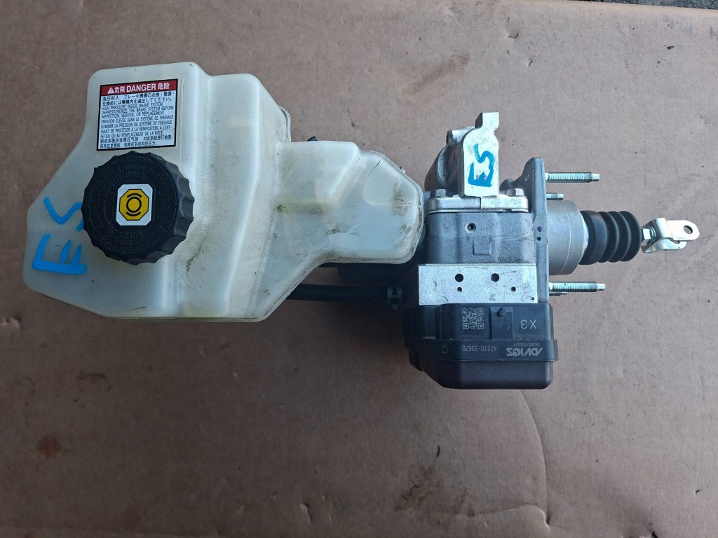 Насос abs тормозная lexus es 250 - 300 - 330 543003100027 с Разборки