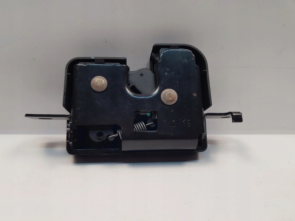 Купити Alfa romeo giulia замок спинка сидіння 05053323900