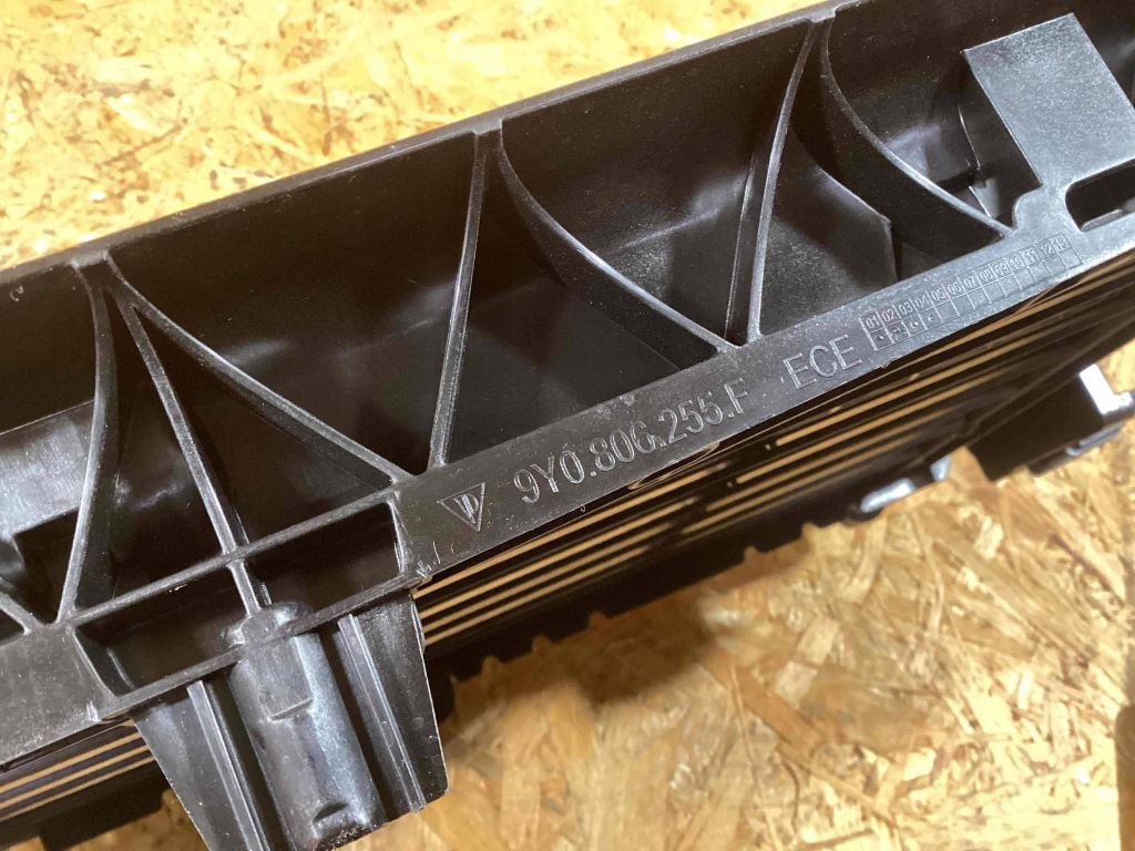 Идеальная радиатор интеркулер правая +жалюзи porsche cayenne 9y 3.0 tfsi 1 с Разборки