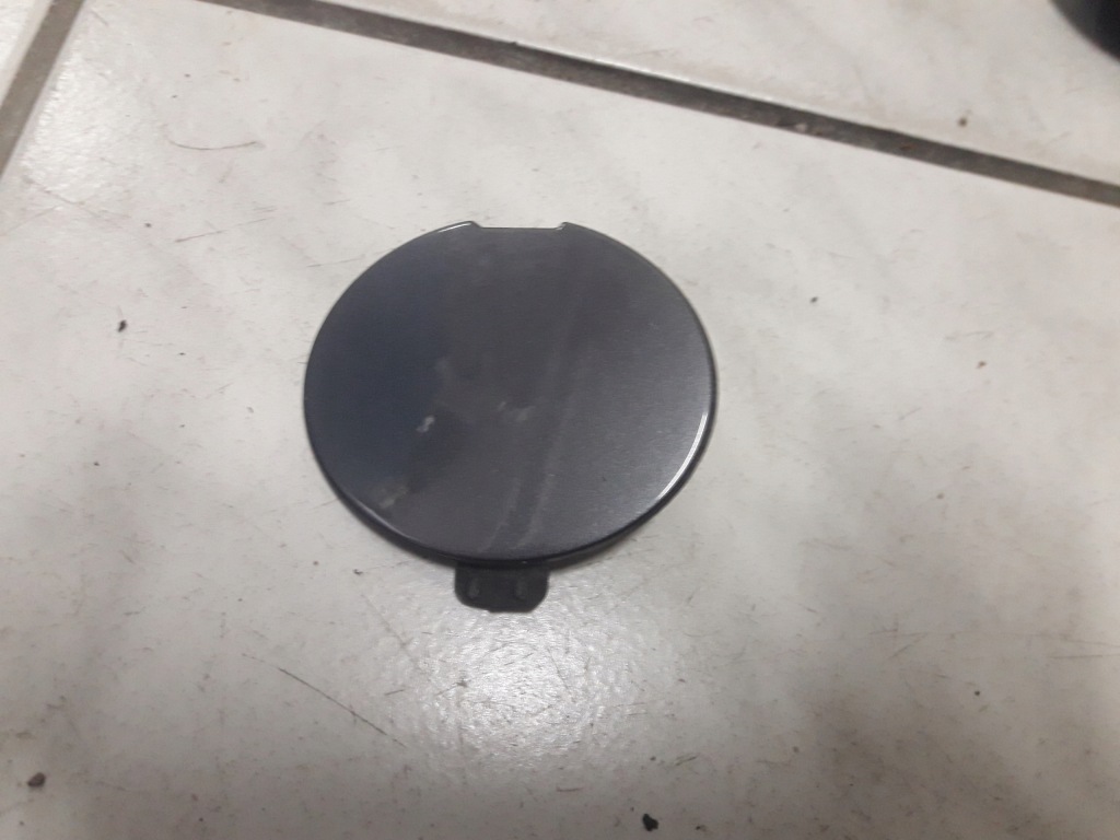 фото №1, Mazda 3 bm lift 2017-2019 бампер перед заглушка фаркоп hak оригинал