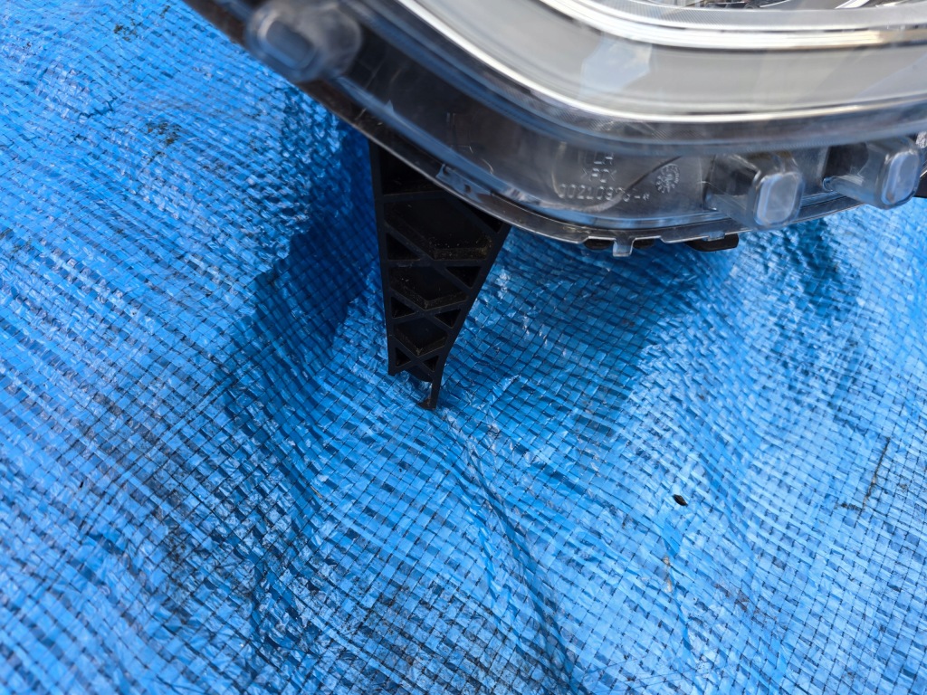 Фара левая renault twingo 3 3 рестайлинг  led 260602593r Доставка