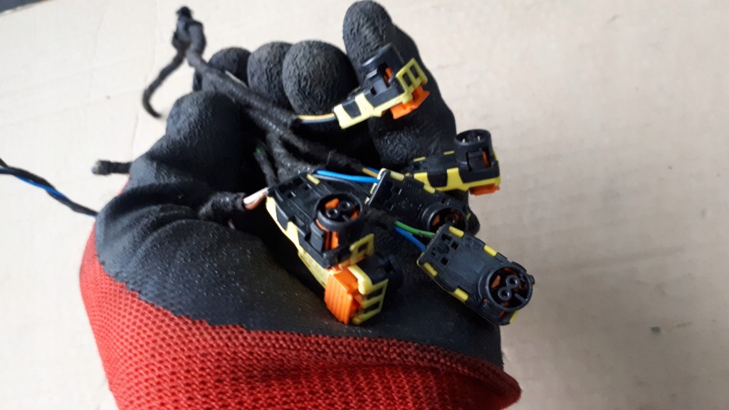 фото №8, A4 b9 8w штекер колодка подушка безопасности 4m1972562 a5 8w