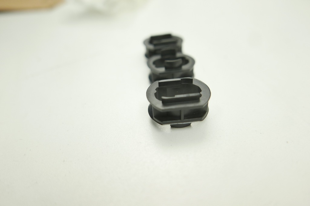 фото №4, Кліпса заглушка накладка порога поріг mercedes w210