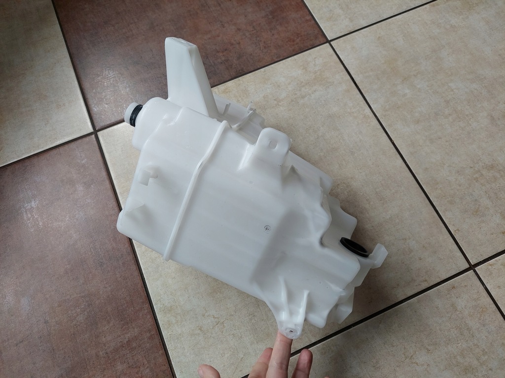 фото №7, Бачок рідина -toyota rav4 iv lift - 15-18