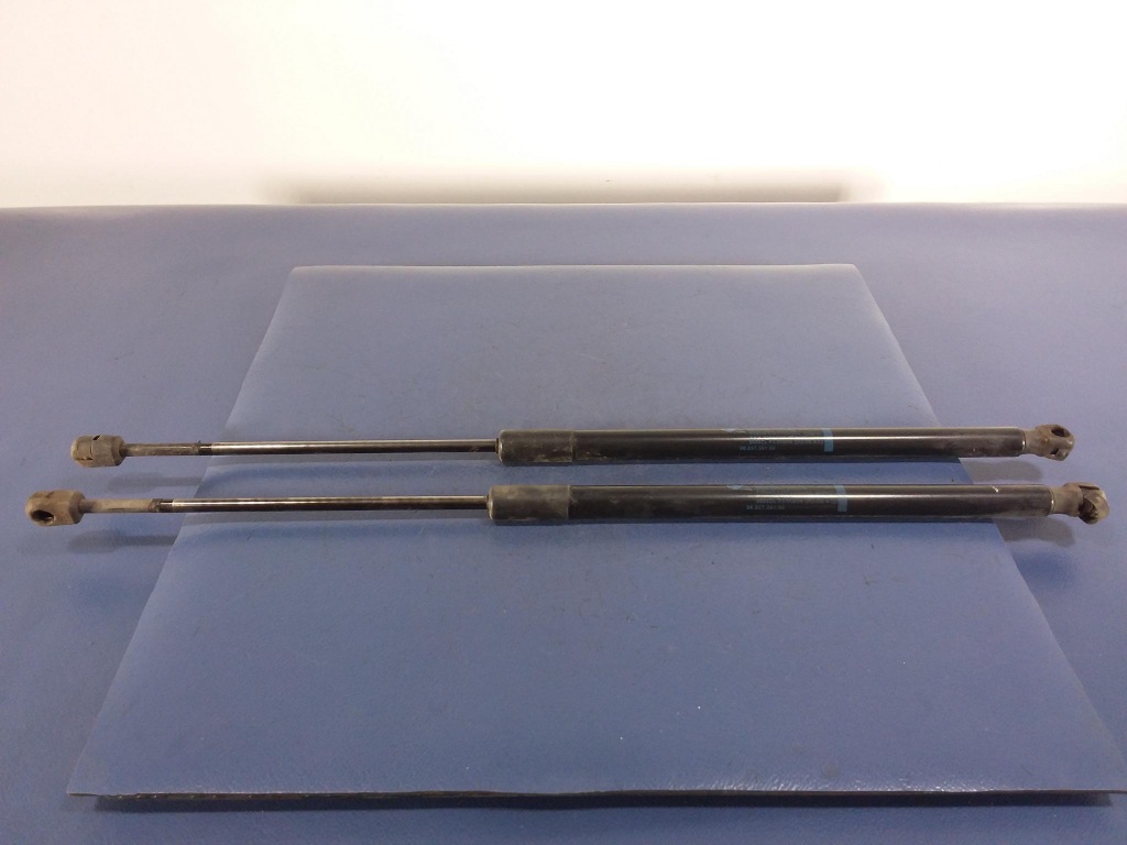 фото №1, Peugeot 5008 i амортизатори задній кришки 9683738180