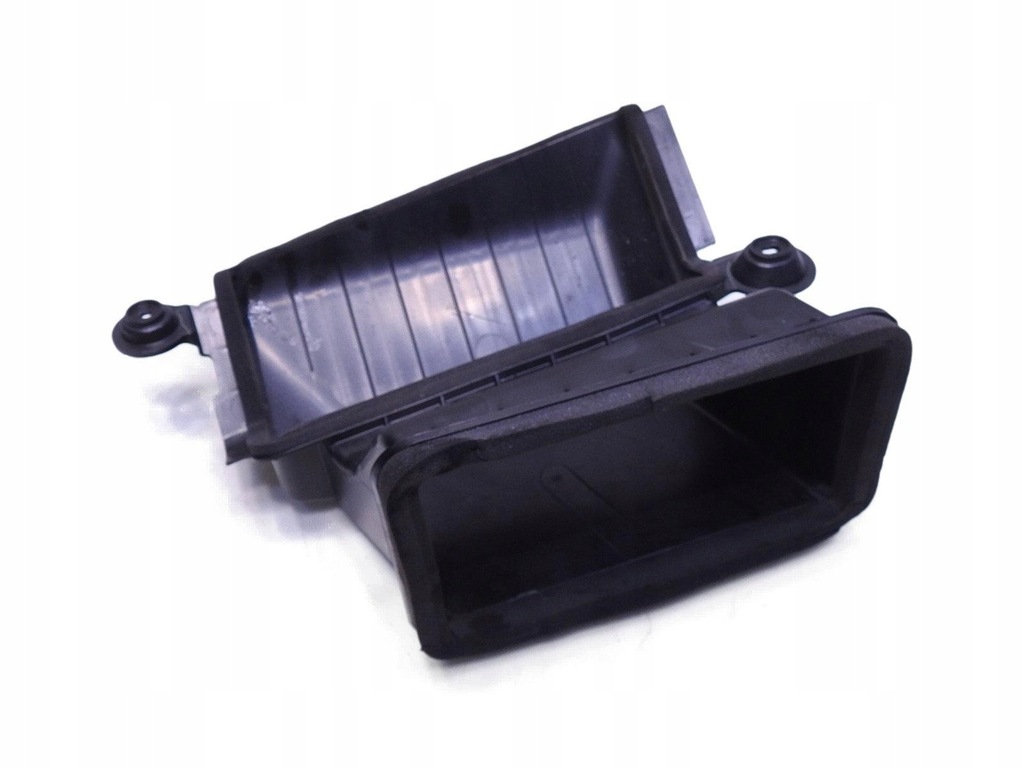 фото №1, Впуск воздуха правый toyota verso