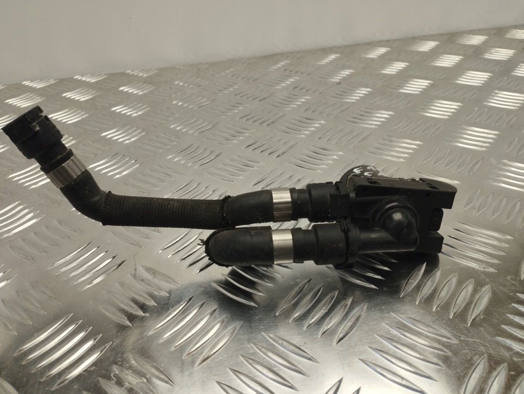 Bmw f10 f20 клапан помпа воды 8514557 с Разборки