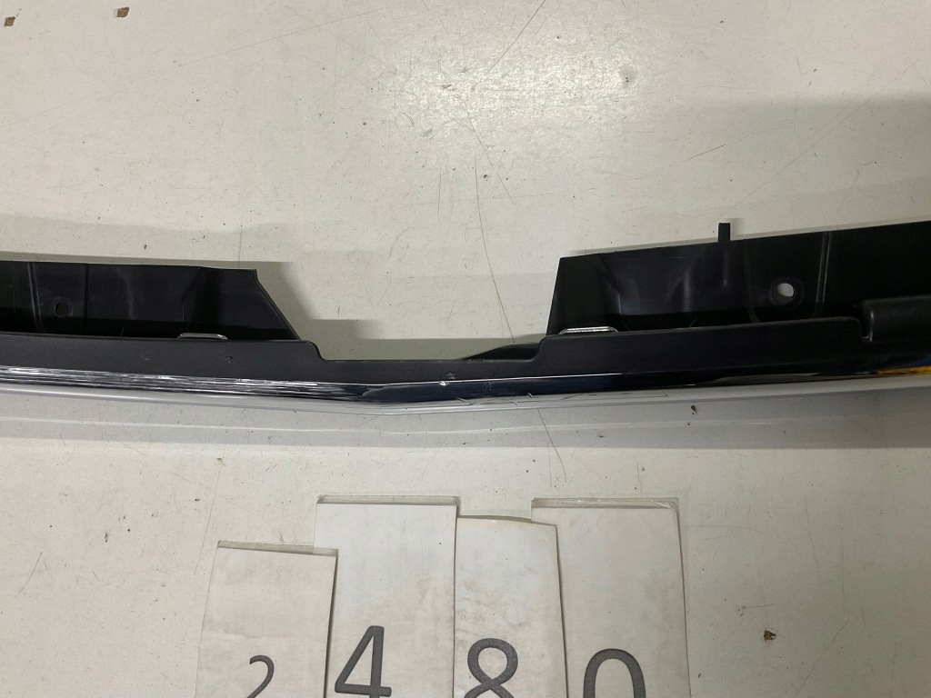 Молдинг, накладка, хром капот, решітка mercedes v-klasa w447 a4478800082 Оригінал
