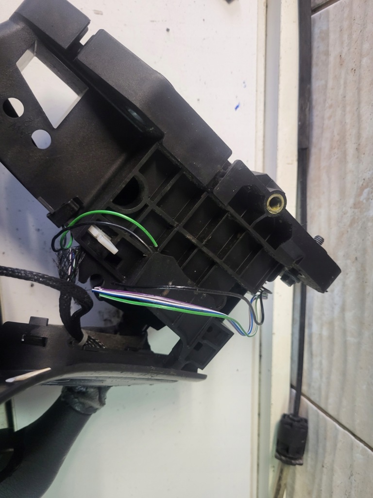 Кулиса  тросы переключения передач volvo s80 1 рестайлинг  2.4 p08699408 автоматическая коробка передач с Разборки