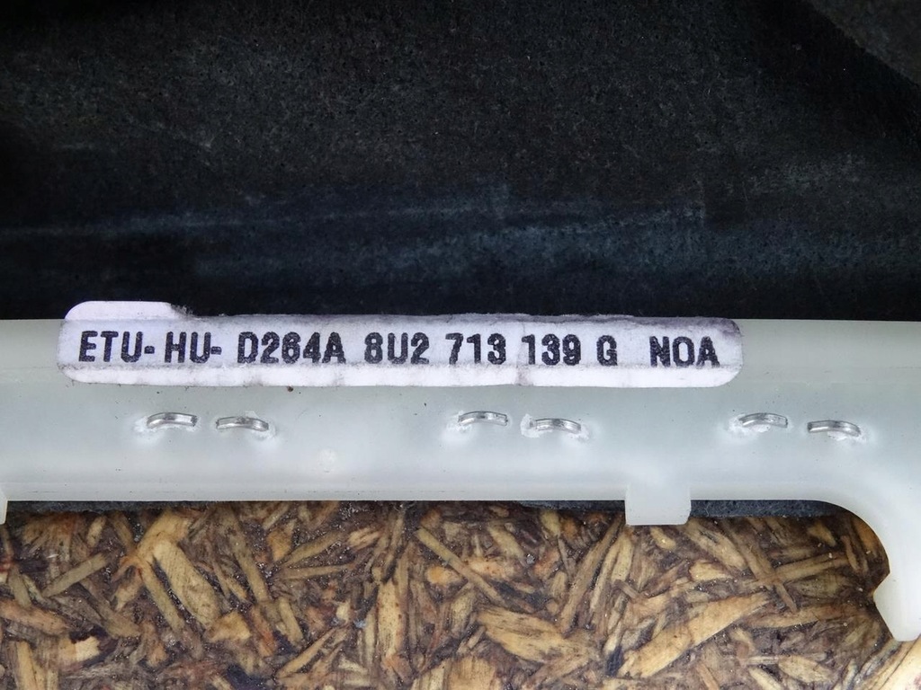 фото №9, Audi q3 8u автоматична коробка передач dsg s-tronic ручка перемикання передач чохол kpl 8u2713139g