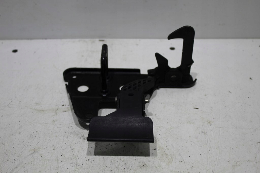 фото №1, Audi a6 c6 4f0 засов замок капот