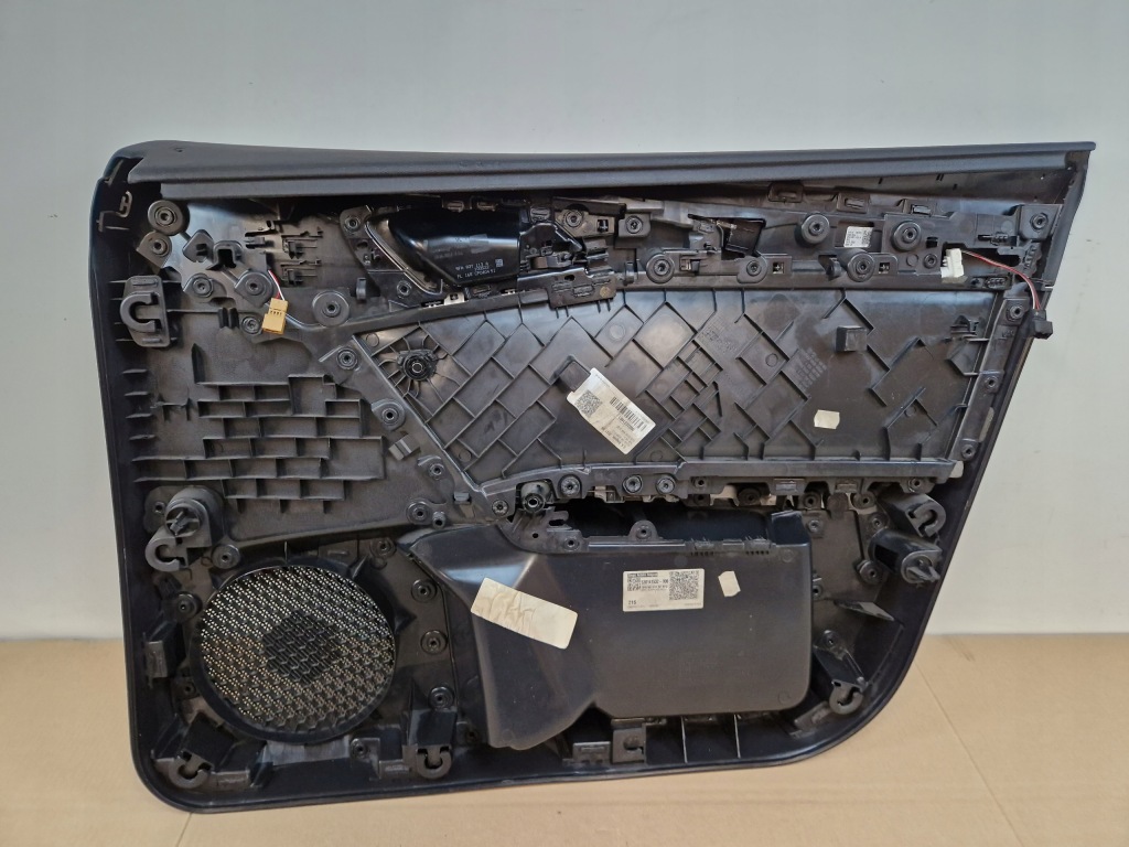 фото №5, Seat leon iv 4 обшивка накладка дверь передних левых перед ambilight 5fa86