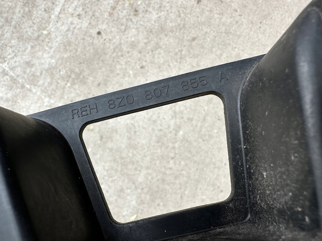 фото №10, Направляющая бампера задняя 8z0807855a audi a2