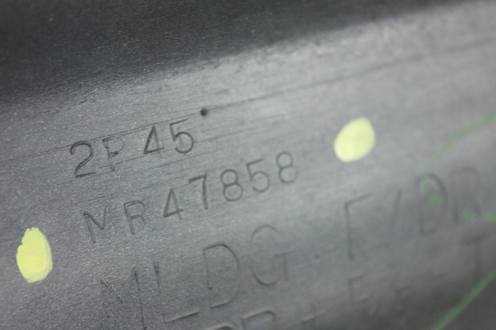 фото №9, Молдинг дверь правый перед mitsubishi pajero iii 3 правая передняя 5d