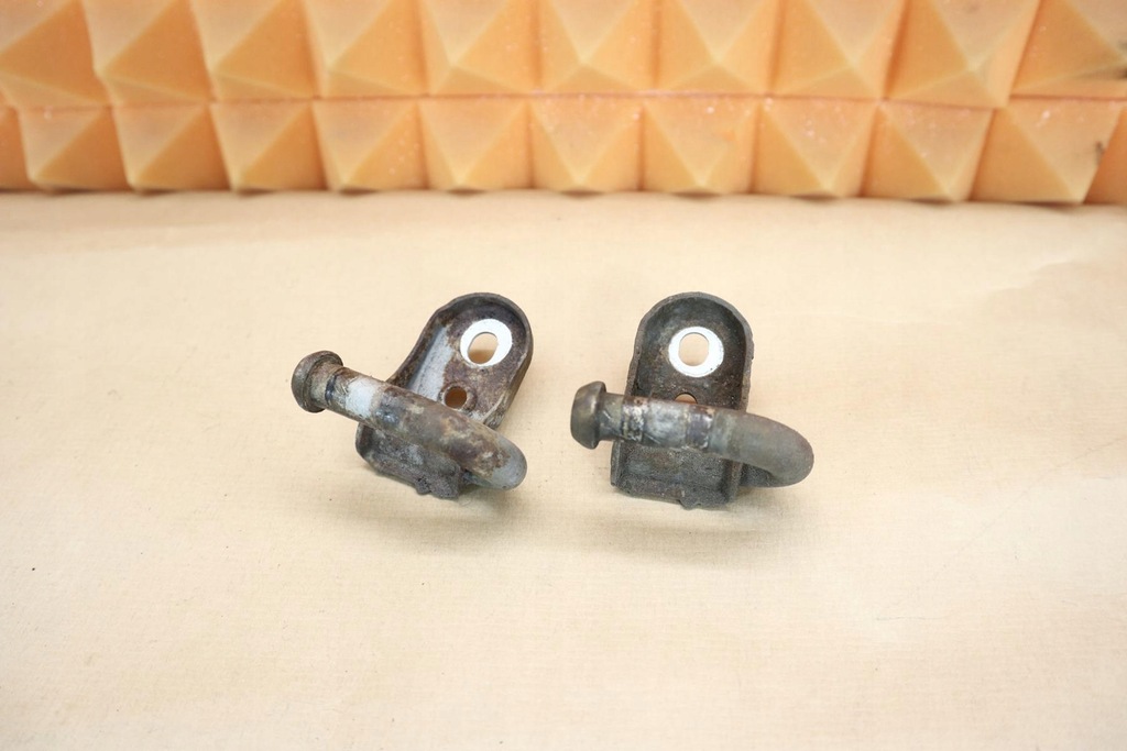 фото №1, Mercedes slk r171 кронштейн выхлоп глушителя