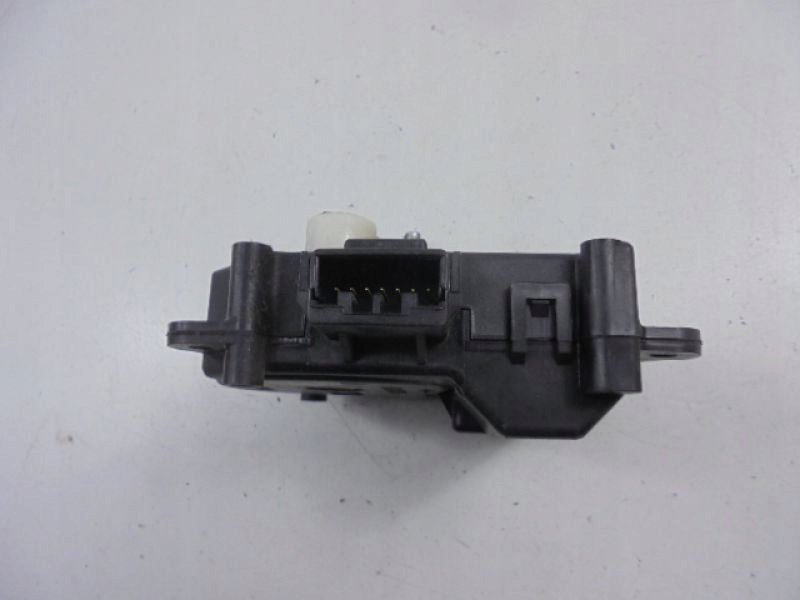 фото №7, Subaru tribeca i b9 моторчик кришка обігрівача