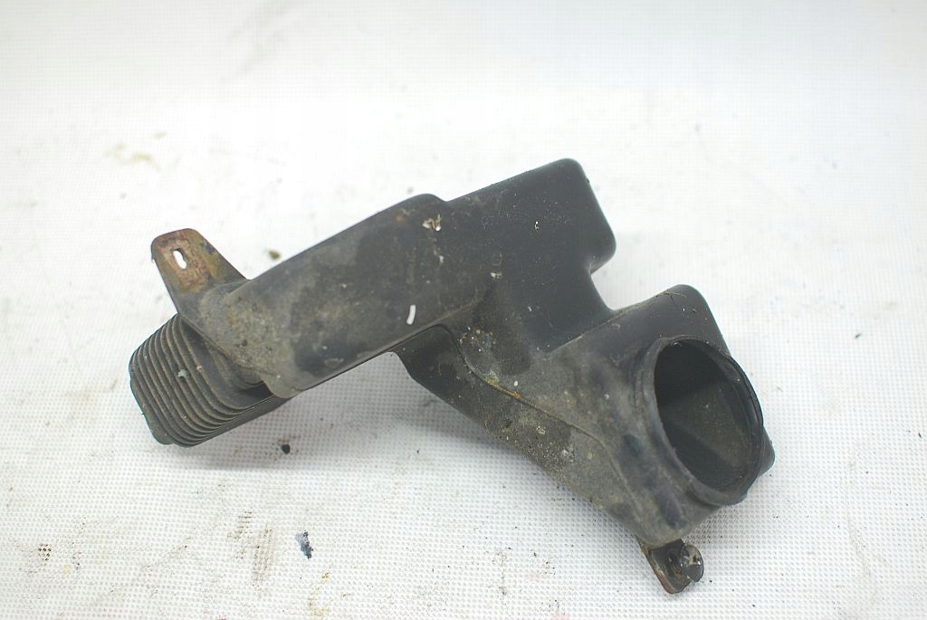 фото №1, Воздухозаборник генератора труба 4d0903423b a8 d2 fl 3.7