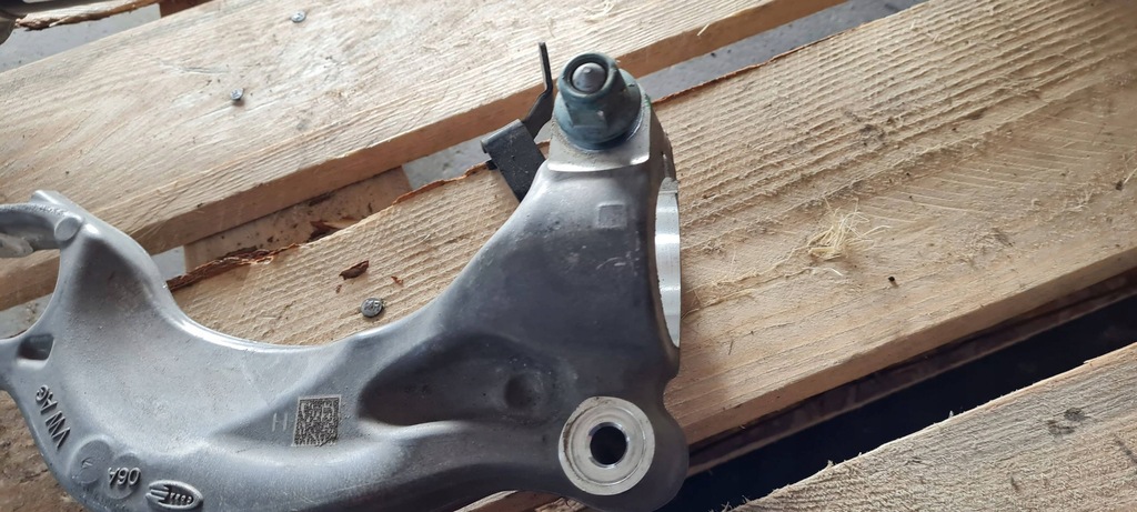 фото №9, Sq8 4m rsq8 q8 кронштейн кронштейн вилка амортизатора правый 4m0413038h sq7