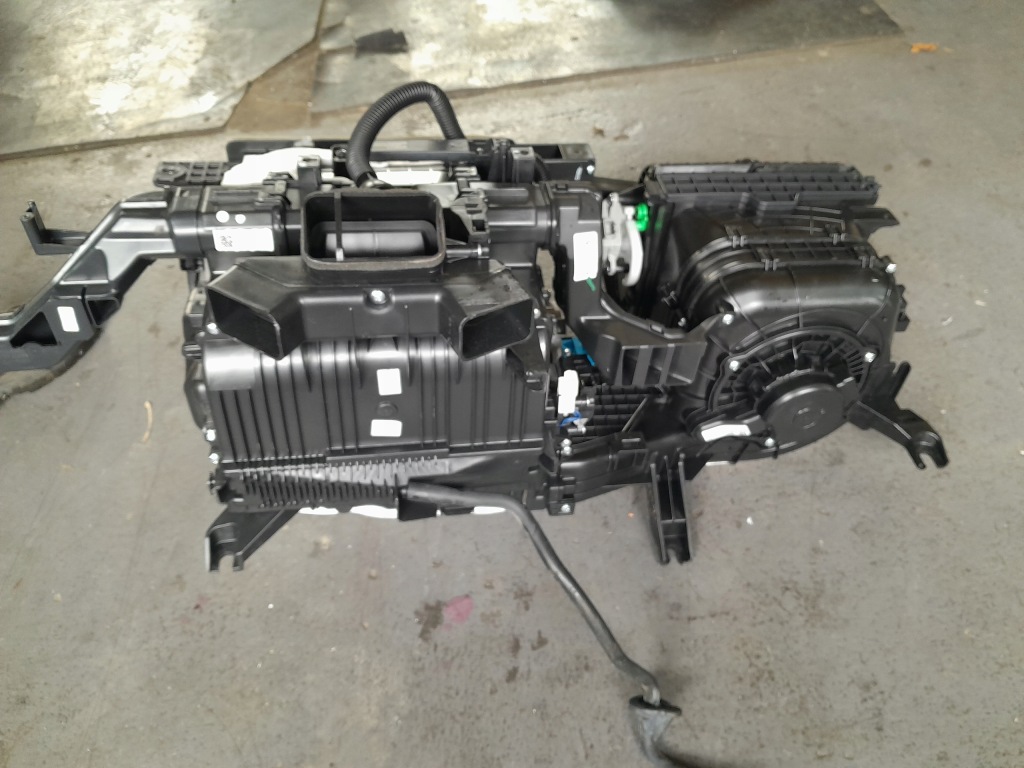 фото №2, Kia sportage v 2022 обігрівач комплектна