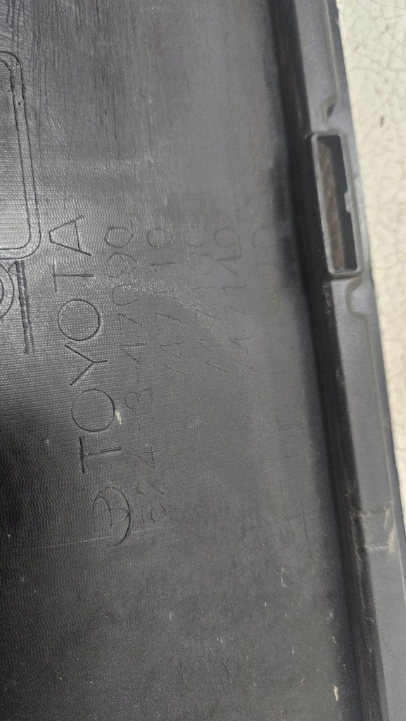 Купити Накладка молдинг бампера задній toyota prius 52453-47090