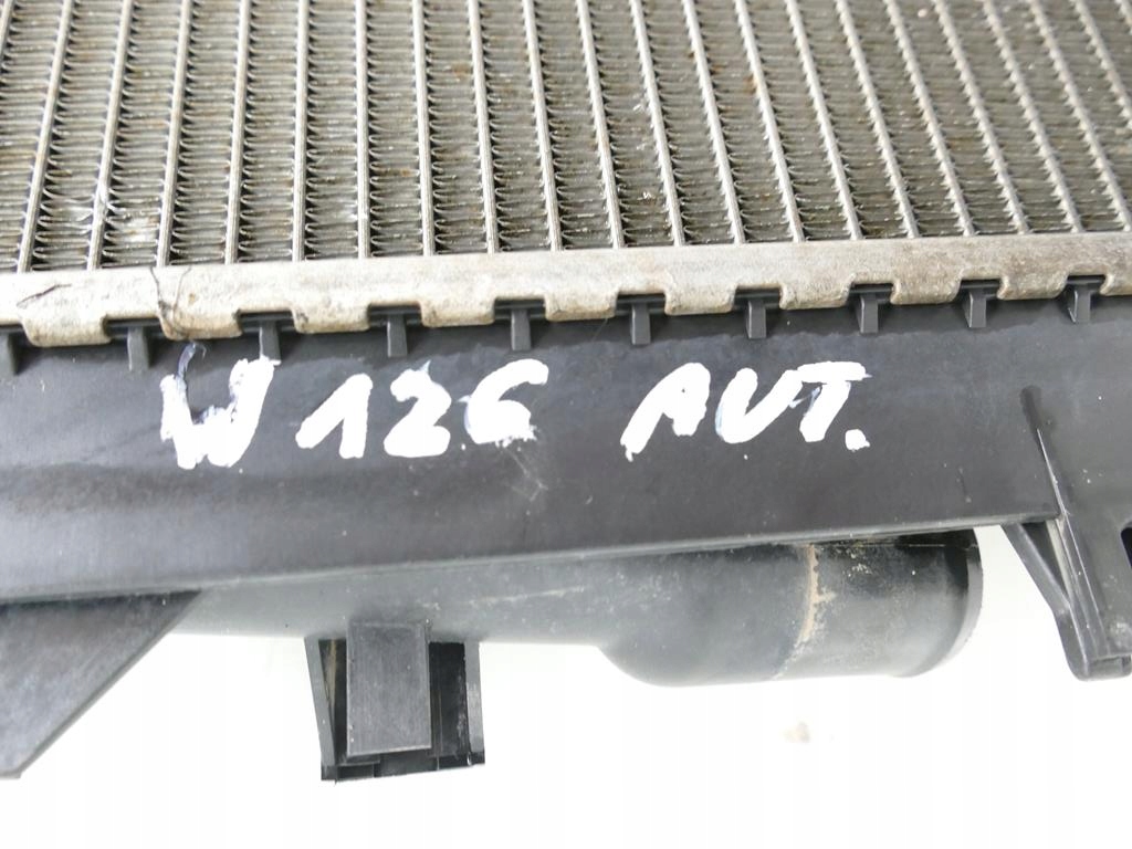 Купить Mercedes s w126 300 se sec w124 радиатор воды aut