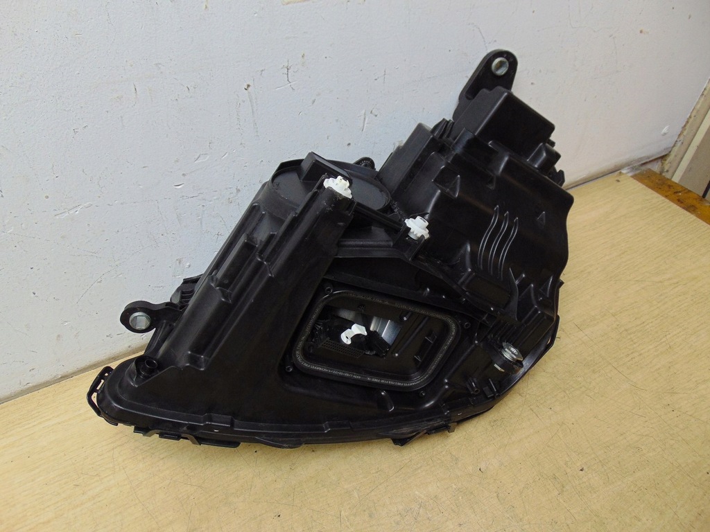 фото №15, Лампа правая перед mercedes w213 lift a2139067609 europa