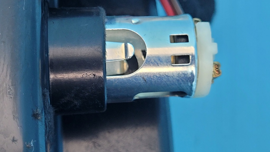 фото №8, Bmw 5' g31 518d touring бардачок полка ниша туннель 9330664 штекер 9247707