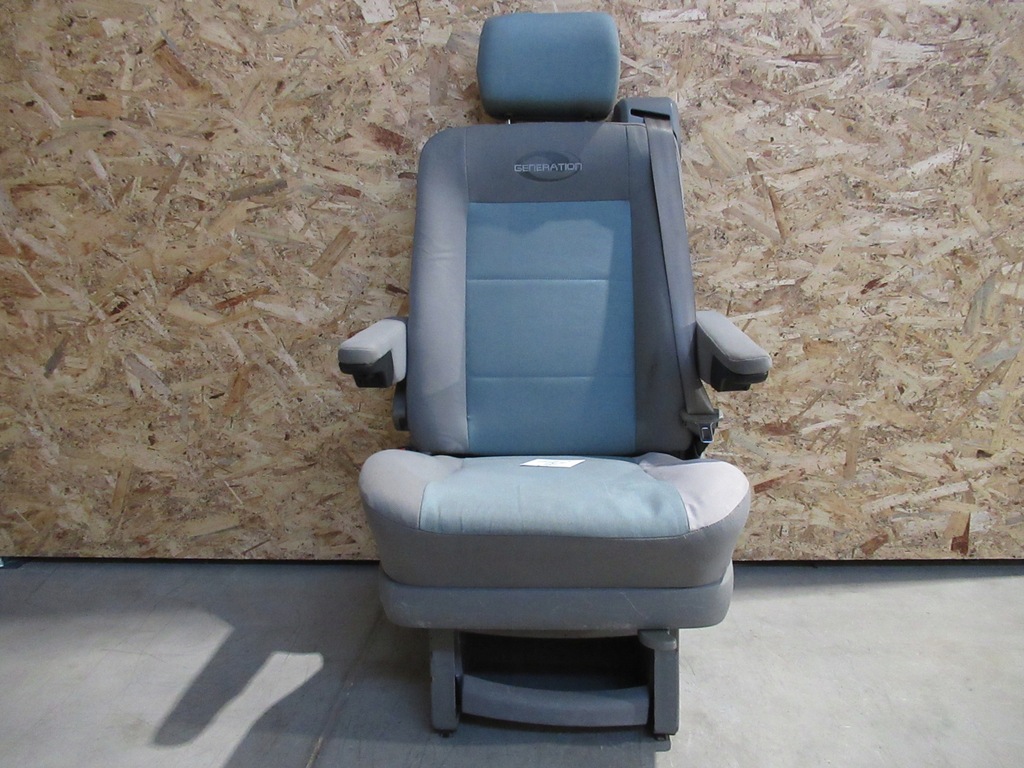 фото №1, Vw t4 lift 7d multivan generation сиденье поворотный ii ряд