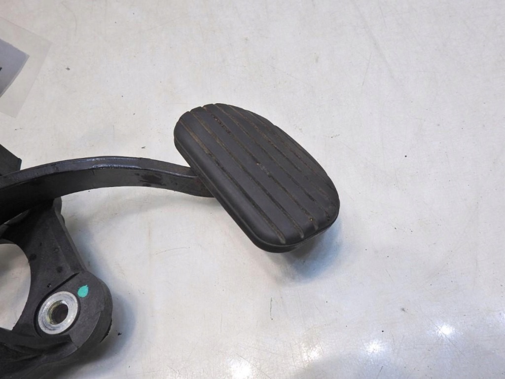 фото №3, Педаль гальма автоматична коробка передач renault latitude 2.0 dci 465010053r