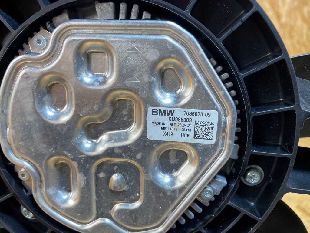 Вентилятор радиатор корпус bmw f39 f40 f45 f48 mini f55 f56 f57 f60 864586 Оригинал