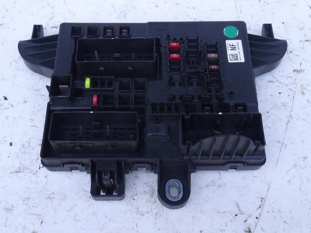 фото №1, Коробка предохранителей 13277322 opel insignia