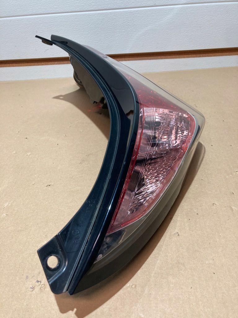 фото №9, Лампа права задня toyota aygo ii 2