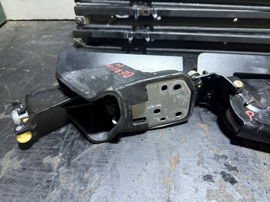 Berlingo partner iv 4 19- combo e направляющая направляющая дверь ролик правая середина Недорого