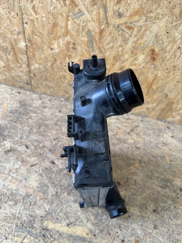 Радиатор интеркулер renault megane iv scenic iv qashqai 1.2 tce 1.5 dci Оригинал