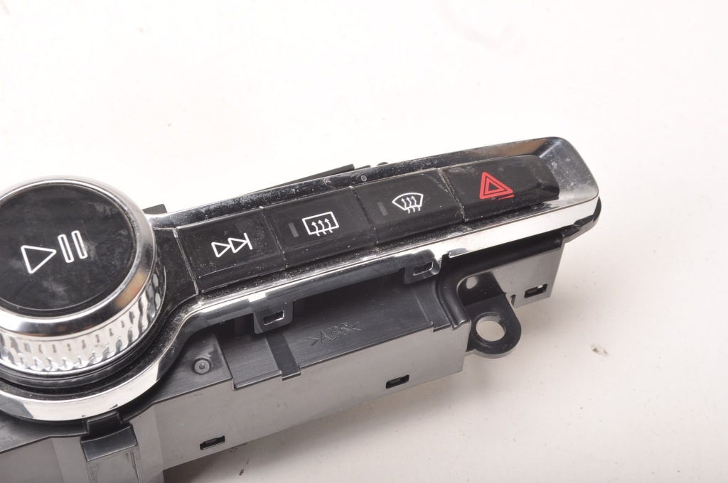 фото №2, Volvo xc90 ii панель керування радіо середній 31346790