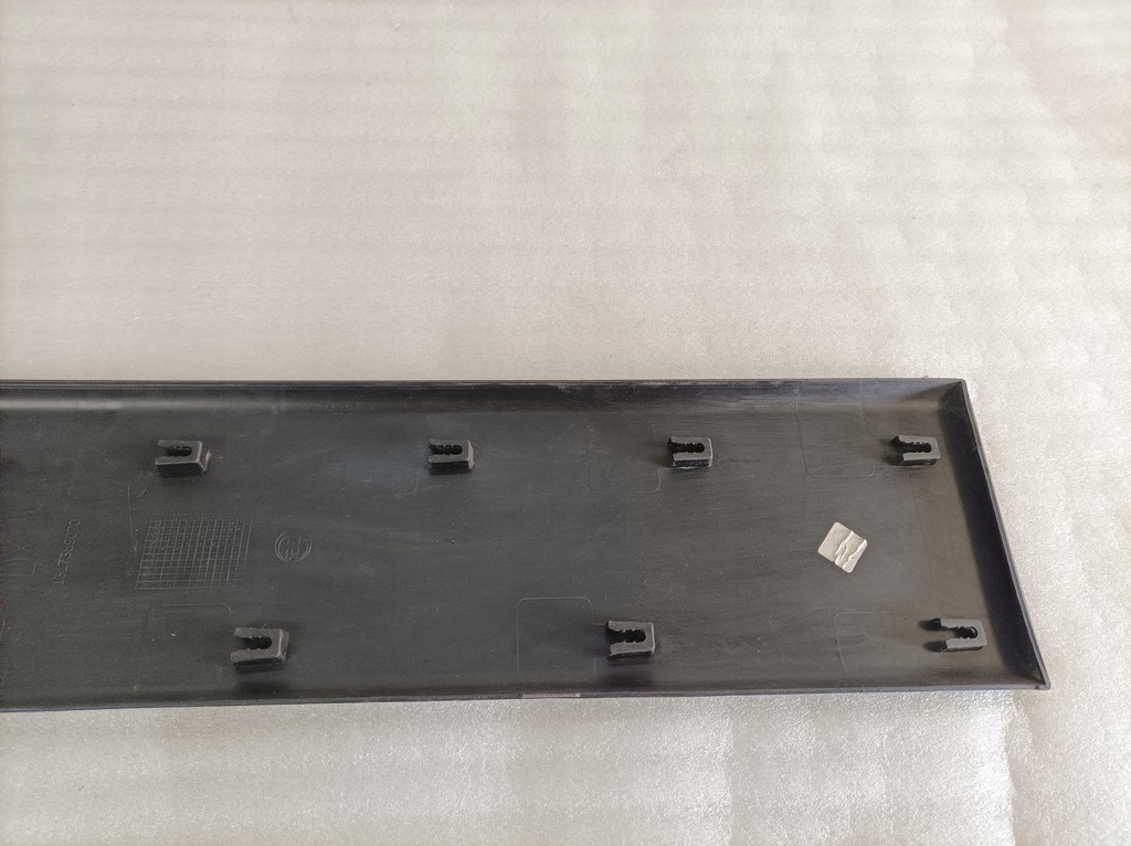 фото №6, Молдинг боковая левая renault trafic iii 768556674r