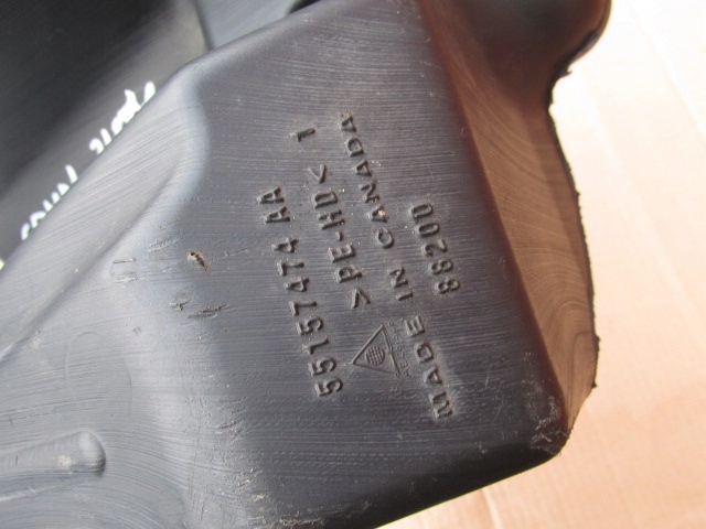 Jeep commander i xh xk 5.7 hemi бак омивача 55157474aa Недорого